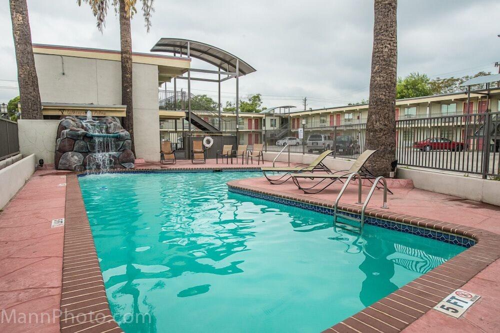 Whispering Palms Inn Del Rio Luaran gambar
