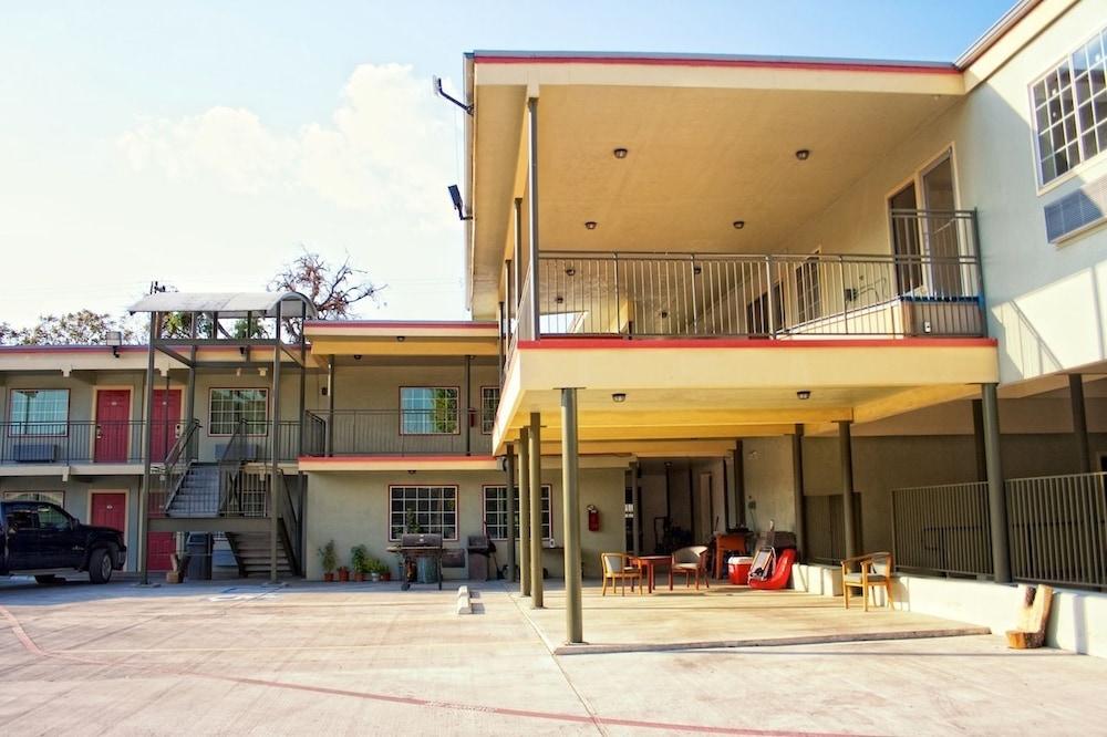 Whispering Palms Inn Del Rio Luaran gambar