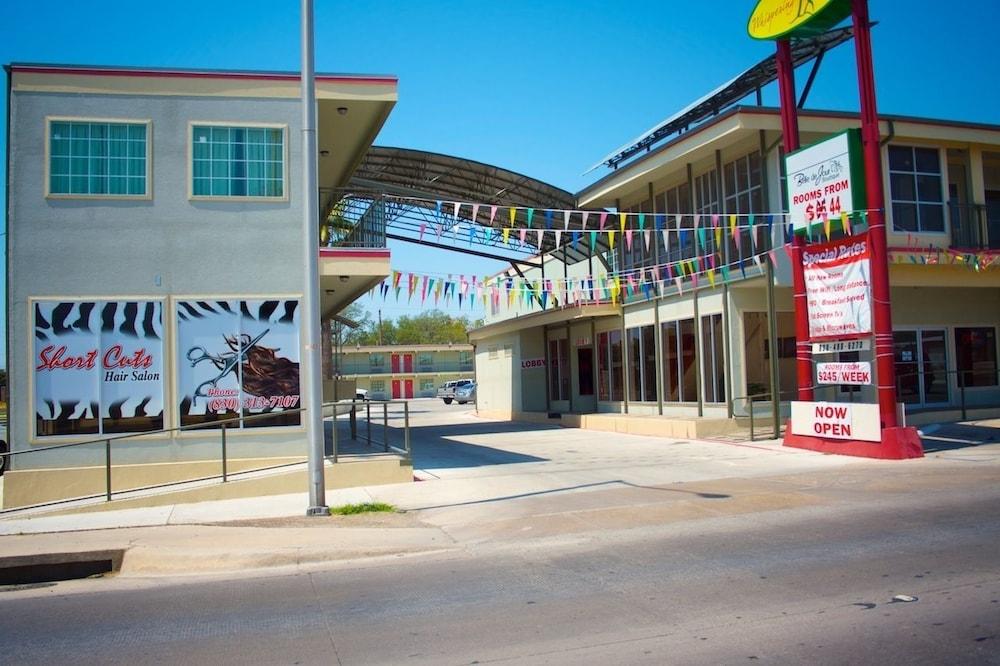 Whispering Palms Inn Del Rio Luaran gambar